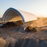 Structure en tissu pour bâtiments : abri équestre, conteneur de stockage, hangar, entrepôt, tente, avec membrane PVC certifiée et acier galvanisé