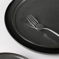 Assiette à sushi en porcelaine OEM ODM Vaisselle en porcelaine céramique Service de table noir Ensemble de vaisselle Assiettes de luxe Service de vaisselle de Noël