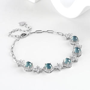 หยกธรรมชาติสีน้ำเงินหยกน้ำแข็ง สร้อยข้อมือหยกเงินแท้ S925 เครื่องประดับผู้หญิง ดีไซน์ดั้งเดิม เรียบง่าย มีเสน่ห์ รุ่น D606 - Product Image 2