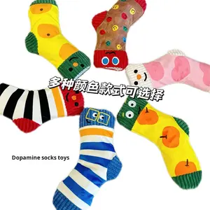 Nuevo juguete ecológico para masticar comida para mascotas, juguete interactivo para perros y gatos, calcetines perfumados para aliviar el aburrimiento - Product Image 4