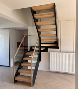 VIKO Vendita Diretta del Produttore di Gradini in Legno Naturale Massiccio, Installazione Rapida, Scala Prefabbricata a Doppia Struttura - Product Image 2