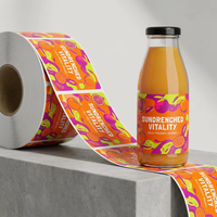 Étiquettes de bouteilles en vinyle imperméables personnalisées de haute qualité, holographiques, résistantes à l'huile, durables, imprimées sur rouleau pour les boissons et les jus
