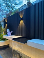 Nouveaux panneaux muraux en WPC (bois-plastique) étanches, design moderne, pour villas, entrepôts et salles à manger - Revêtement extérieur à grain de bois rainuré