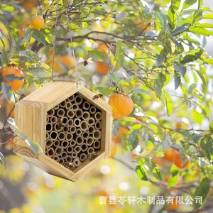 Nido hexagonal de madera maciza para insectos, decoración exterior para jardín, colmena colgante de madera, panal de abejas. - Product Image 2