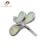 Bague de Fiançailles et de Promesse Personnalisée en Opale Ovale, Plaqué Rhodium Argenté, Pavé de Zirconium Cubique, pour Femme