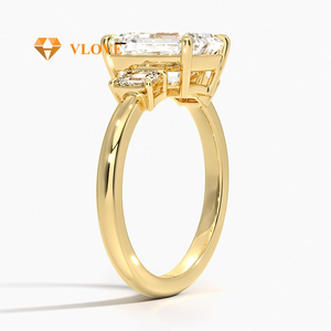 VLOVE gioielli di moda di lusso personalizzati 14K oro <span class=keywords><strong>tre</strong></span> pietre Rhiannon Petite Lab <span class=keywords><strong>anello</strong></span> di nozze diamante - Product Image 4