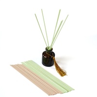 Le diffuseur d'huile parfumée blanc noir décore le bâton de roseau d'arome de bouteille en verre pour le parfum à la maison
