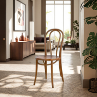 Chaise de salle à manger et de cuisine en bois massif empilable moderne pour la vente en gros, idéale pour les restaurants, banquets, mariages, événements et locations.