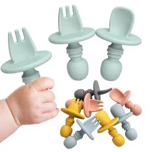 Cuillère et fourchette en silicone pour bébé, logo personnalisé, modernes, écologiques, durables, à pointe souple, sans BPA, pour l'alimentation des tout-petits, couverts rectangulaires - Product Image 1