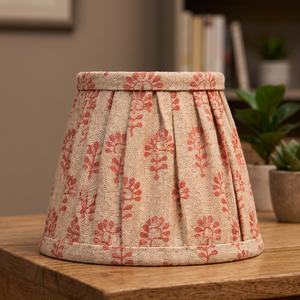 Abat-jour en lin floral rose de qualité supérieure |   Abat-jour plissé artisanal pour la maison, l'hôtel et l'éclairage intérieur - Product Image 3