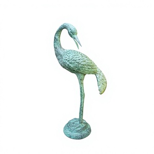 Décoration de jardin : Cygne en métal décoratif avec support, finition patine verte antique, motifs personnalisables, figurine d'oiseau décorative - Product Image 1