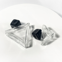 Flacon pulvérisateur vide transparent en forme de triangle plat, atomiseur de parfum de luxe, flacon de parfum 30ml 50ml, emballage en verre