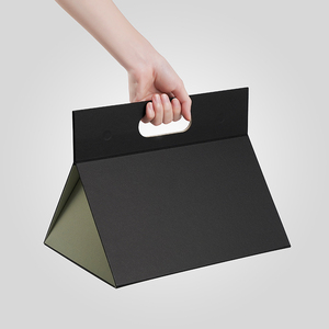 Boîte Cadeau Magnétique en Papier Personnalisée Pliable pour Vêtements, Chaussures et Bagages avec Poignée - Product Image 1