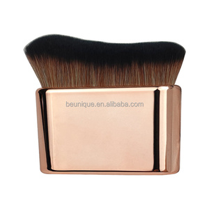 Commercio all'ingrosso personalizzato Logo moderno Make Up pennello per il trucco piatto grande Vegan corpo Shimmer autoabbronzante spazzole in polvere - Product Image 1