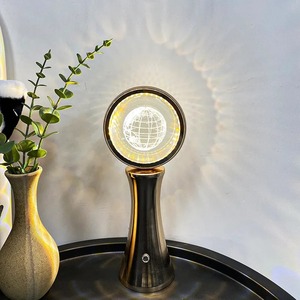 Lámpara de Mesa con Proyector de Globo de Cristal, LED, Recargable por USB, Luz Nocturna, Luz de Ambiente para Bar, Cafetería, Decoración del Hogar, Lámpara de Dormitorio - Product Image 3