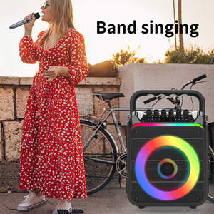 Machine de karaoké pour adultes et enfants, haut-parleur sans fil BT 5.0, <span class=keywords><strong>2</strong></span> microphones, lumières de fête portables, DJ, 10-30W, alimenté par batterie, PA - Product Image 2