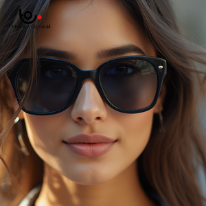 <span class=keywords><strong>Lunettes</strong></span> <span class=keywords><strong>de</strong></span> soleil polarisées pour femmes <span class=keywords><strong>de</strong></span> créateur célèbre <span class=keywords><strong>de</strong></span> haute qualité avec des montures <span class=keywords><strong>de</strong></span> <span class=keywords><strong>lunettes</strong></span> <span class=keywords><strong>originales</strong></span> à motif solide - Product Image 4