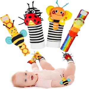 Jouets hochets colorés pour bébés, hochets en peluche pour nourrissons, chaussettes hochets pour bébés et ensemble <span class=keywords><strong>de</strong></span> hochets pour pieds - Product Image 1