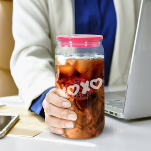 Vente en gros de gobelet de 16oz en forme de canette de bière sans BPA, canette en <span class=keywords><strong>verre</strong></span> de bière transparent en plastique acrylique avec couvercle coloré - Product Image 6