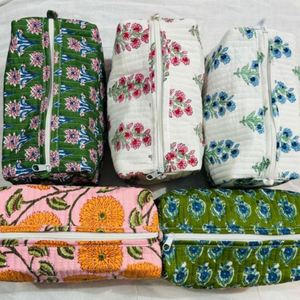 Women's Eco-Friendly Recyclable Cotton Zipper Large Quilted Floral Printed Makeup Bag Travel Organizer Portable <b>Storage</b> Pouch - Product Image 1