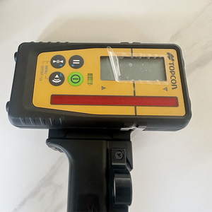 Boîtier de commande pour système de nivellement <span class=keywords><strong>laser</strong></span> agricole de qualité industrielle AG108, <span class=keywords><strong>laser</strong></span> rouge 635nm, alimenté par batterie 24V, 0-100m - Product Image 4