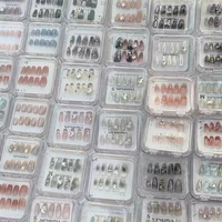 Fournitures pour ongles : Vente promotionnelle directe usine de faux ongles à presser faits main, colorés et design, pour pose rapide