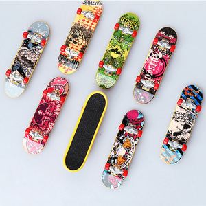 Mini Skateboard à Doigts en Plastique Personnalisé pour Enfants, Plateau Coulissant, <span class=keywords><strong>Rampe</strong></span>, Jeu de Bureau, Vente en Gros - Product Image 4