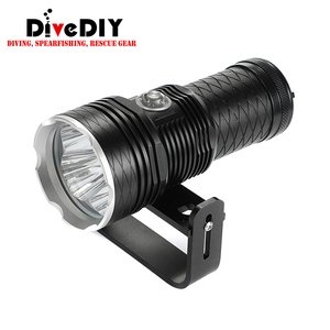 Linterna de Buceo Recargable de <span class=keywords><strong>3000</strong></span> Lúmenes, Linterna de Buceo LED XHP70.2 con Soporte - Product Image 5