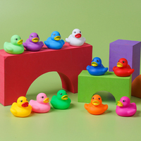 Jouets de bain exclusifs en caoutchouc de 2 pouces pour bébés, canards en caoutchouc fantaisie pour la baignoire avec motifs uniques, mini-jouets en plastique en vrac