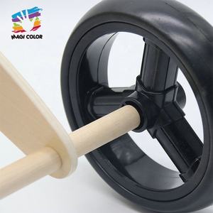 Mini vélo d'équilibre <span class=keywords><strong>en</strong></span> <span class=keywords><strong>bois</strong></span> à <span class=keywords><strong>3</strong></span> <span class=keywords><strong>roues</strong></span> pour enfants W16C223 - Product Image 3