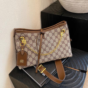 กระเป๋าสะพายไหล่ผู้หญิงคุณภาพสูง ความจุขนาดใหญ่ เหมาะสำหรับใช้งานกลางแจ้ง มาพร้อมสายโซ่และซิป 5804 - Product Image 6