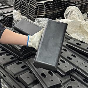 Резиновые колодки 300 мм 320 мм для асфальтоукладчика S1600 S1800 S1900 S2100 - Product Image 4