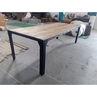 Table à manger carrée en bois de manguier massif |   Design industriel Japandi |   Table à manger pliable faite à la main avec finition antique et pieds en fer noir