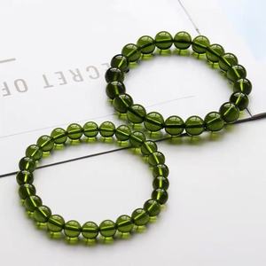 Bracciale con Perle di 8mm in Moldavite Artificiale, Aerolite Verde, Cristallo Ceco, Pietra Grezza Incisa, Meteorite Levigato - Product Image 3