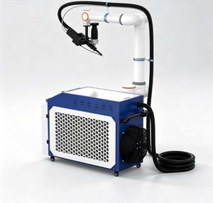 Robot de soudage industriel programmable pour l'acier inoxydable, l'acier au carbone, l'acier cornière, les navires et les conteneurs - Product Image 1
