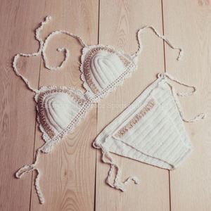 ชุดบิกินี่โครเชต์ทำมือสุดเก๋ 2 ชิ้น ชุดว่ายน้ำผู้หญิง พร้อมงานปักมือด้วยเชือกและตกแต่งดอกไม้ 3 มิติ - Product Image 2