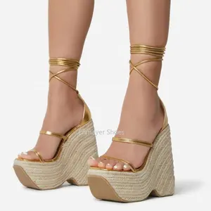 Enmayer女式系带三带凉鞋露趾稻草编织平台楔形高跟鞋金色人造革高跟鞋