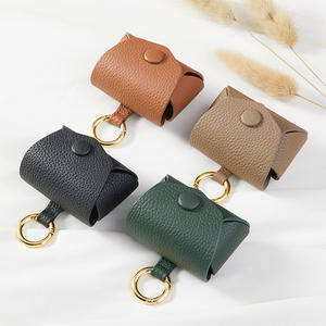 Housse de protection en cuir de vachette souple avec clip porte-clés pour Air Pods Pro 1ère génération (2019) / 2ème génération (<span class=keywords><strong>2022</strong></span>) / 3 Hommes Femmes - Product Image 3