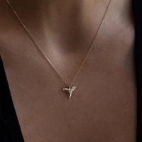 Colliers Dent de requin Or jaune Non ternir Plaqué Pendentif Colliers Designer Personnalisé Colliers De Mode 2025