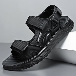 Summer Fashion Designer Leather Sandals Flat <b>Shoes</b> Outdoor Men's and Women's Slide Sandals slippers Sports casual walking <b>shoes</b> - Product Image 1