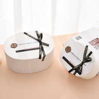 Boîte cadeau ovale en papier kraft écologique, boîte d'emballage cadeau de Noël avec décoration personnalisée