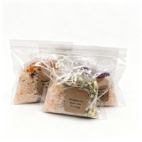 Sel de bain personnalisé aux roses, sel aromatique cristallin, fleurs séchées, huile essentielle, sel minéral de l'Himalaya pour hydrater le corps