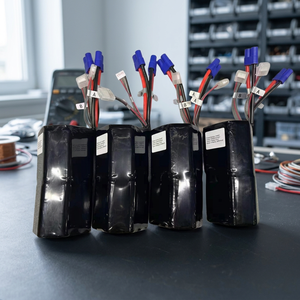 แบตเตอรี่ลิเธียมไอออนแบบปรับแต่งได้สำหรับโดรน 7.4V 11.1V 14.8V 18.5V 22.2V 44.4V 2S 3S 4S 6S 7S NMC แบตเตอรี่ลิเธียมไอออนแบบ Pouch สำหรับโดรน UAV FPV - Product Image 1