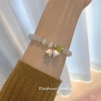 Bracelet LS&J tendance et original pour fille, avec perles, cristaux et strass, motif fleurs de muguet et tulipes roses, un cadeau unisexe frais et mignon