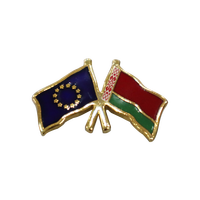 CADEAU HEUREUX Produits les plus vendus Drapeau du pays Croix nationale en métal Double drapeau Épinglette dure en émail doux Badges