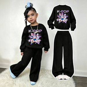Completo alla moda per bambine: Felpa nera con stampa cartoon e pantaloni a gamba larga con elastico in vita - Set di abbigliamento casual e confortevole per bambini - Product Image 1