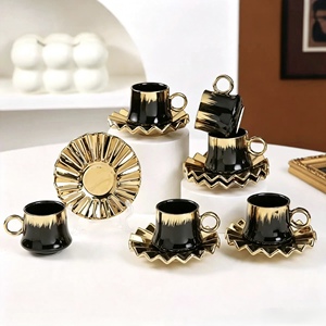 ชุดกาแฟตุรกีสีดำทองสุดหรู 6 ชิ้น แก้วเซรามิกพร้อมถาดสีทองและกล่องของขวัญสุดหรู - Product Image 6
