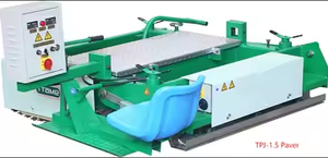 Máquina de pavimentación de 1,5 m y 2,5 m para <span class=keywords><strong>campos</strong></span> deportivos de pista de correr y pavimentadora de gránulos de goma para suelos de juegos - Product Image 3