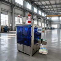 Machine d'étiquetage automatique multifonctionnelle pour bouteilles rondes et carrées, application verticale des étiquettes sur les bouteilles en plastique
