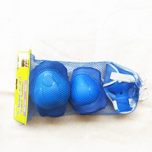 Conjunto de equipo de protección de patín ajustable de alta calidad para niños y adultos Casco de carcasa dura y coderas de muñeca Rodilleras - Product Image 4